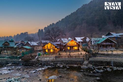 Pahalgam Villa | StayVista at Amanat Riverfront Cottage with BBQ, WiFi