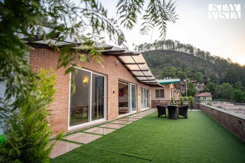 Bhimtal Villa | StayVista at Suri Ville with Heater & Mountain View