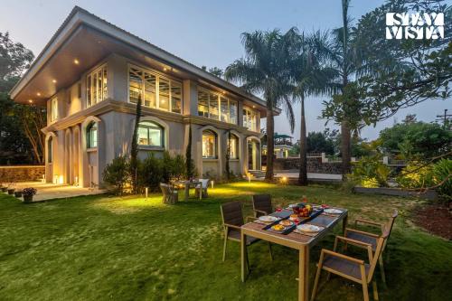 Mahabaleshwar Villa | StayVista at The White Canopy with BBQ & Lawn
