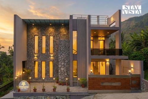 Kodaikanal Villa | StayVista at Veranda Luxe Stay with Valley View
