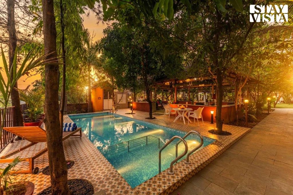 Jawhar Villa | StayVista at Villa Papillon with Pool, Bonfire