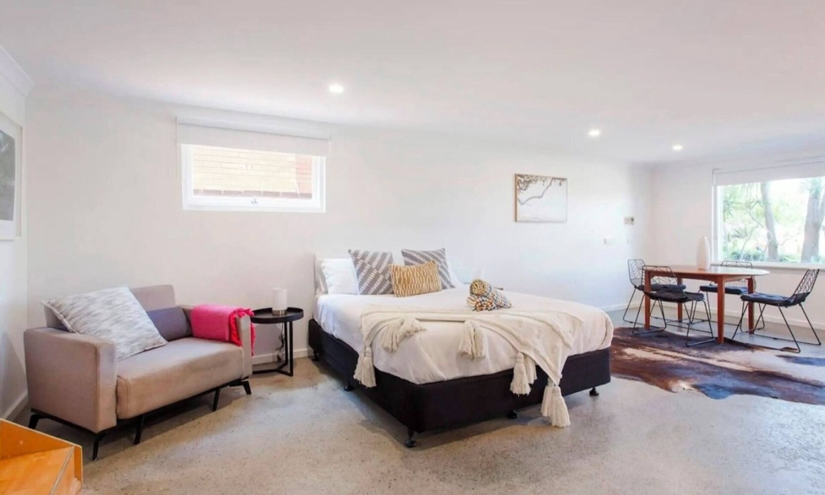 Hamilton Hill Apartment | Studio Escape