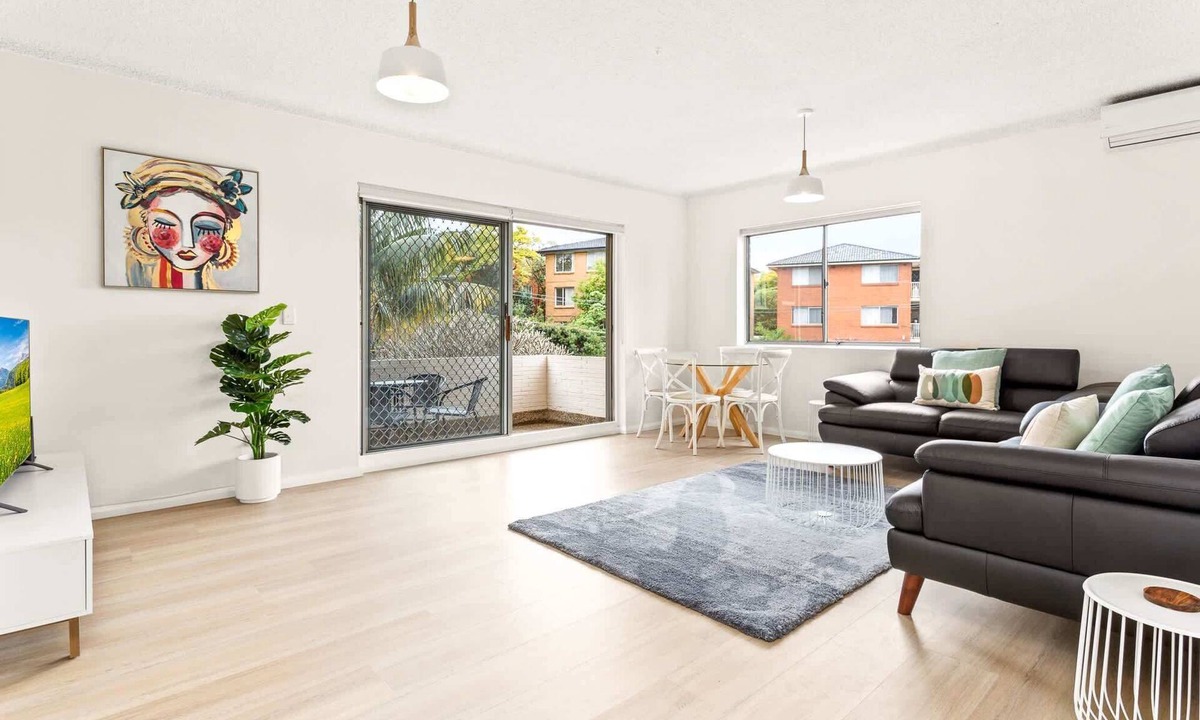 Ryde Apartment | Stylish 2BR Stay w/Balcony Near Macquarie Centre