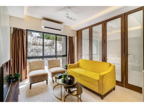 Kurla Apartment | Stylish Como Studio w Wi-Fi Kitchen Parking
