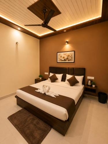 Ayodhya House | Sudama Palace - Free Temple Pass For Guests