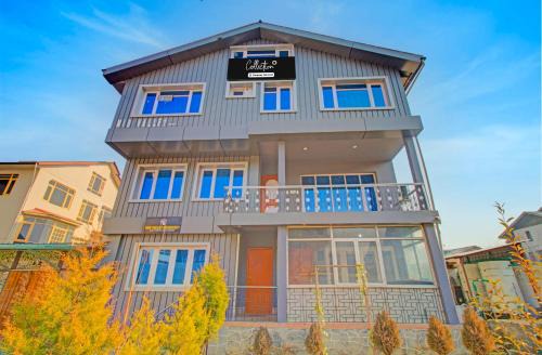 Rajbagh Hotel | Super Collection O Kursoo Rajbagh Formerly Mid Valley Residency