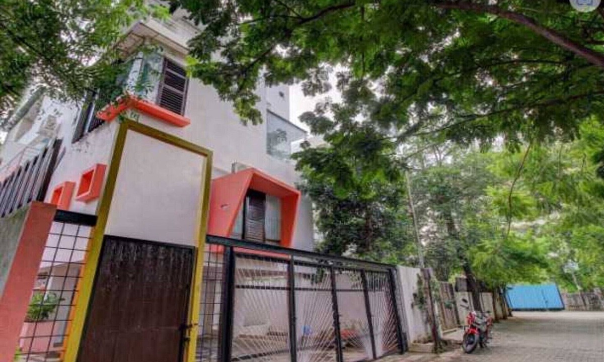 Baner House | Super Collection O Vardhan House