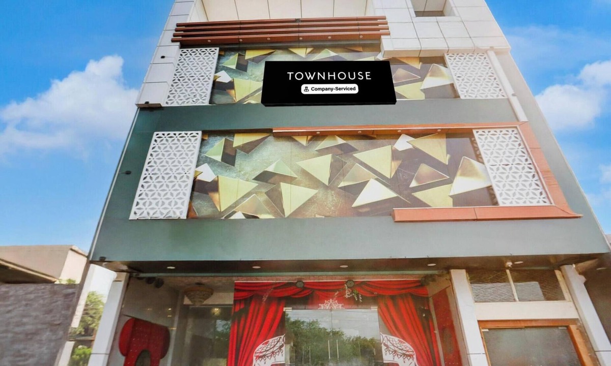 Faridabad House | Super Deluxe Twin RoomHotel Royal’s paradise