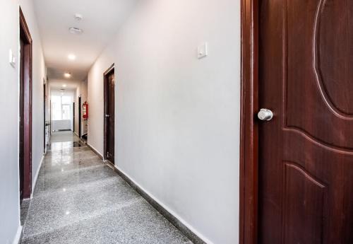 Gachibowli Hotel | Super Hotel O GACHIBOWLI BESIDE DLF