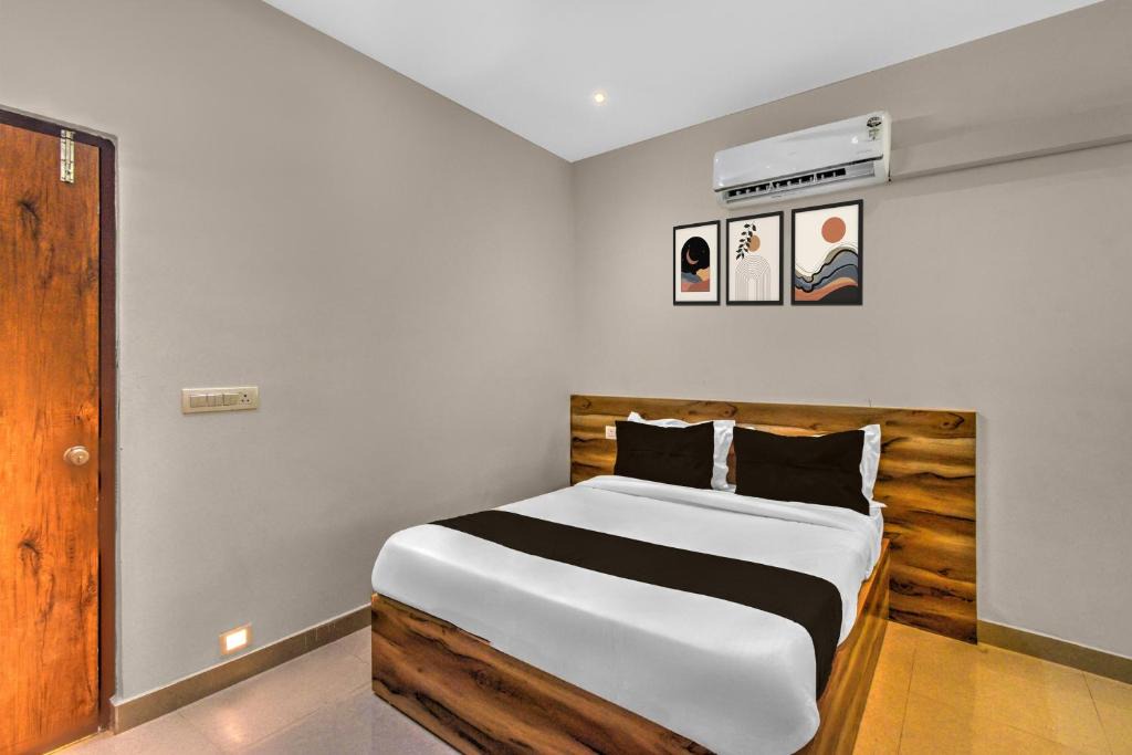 Hyderabad Hotel | Super Hotel O GK Grand