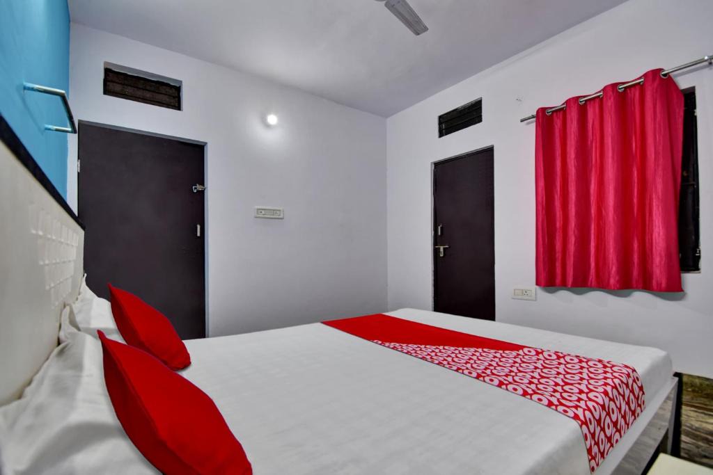 Jaipur Hotel | Super Hotel O HM & Restaurant
