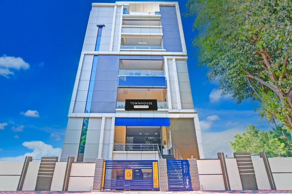 Visakhapatnam Hotel | Super OYO Townhouse Dwarakanagar Near Gurudwara