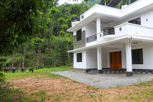 Maraiyur Bed & Breakfast | Surya Homestay