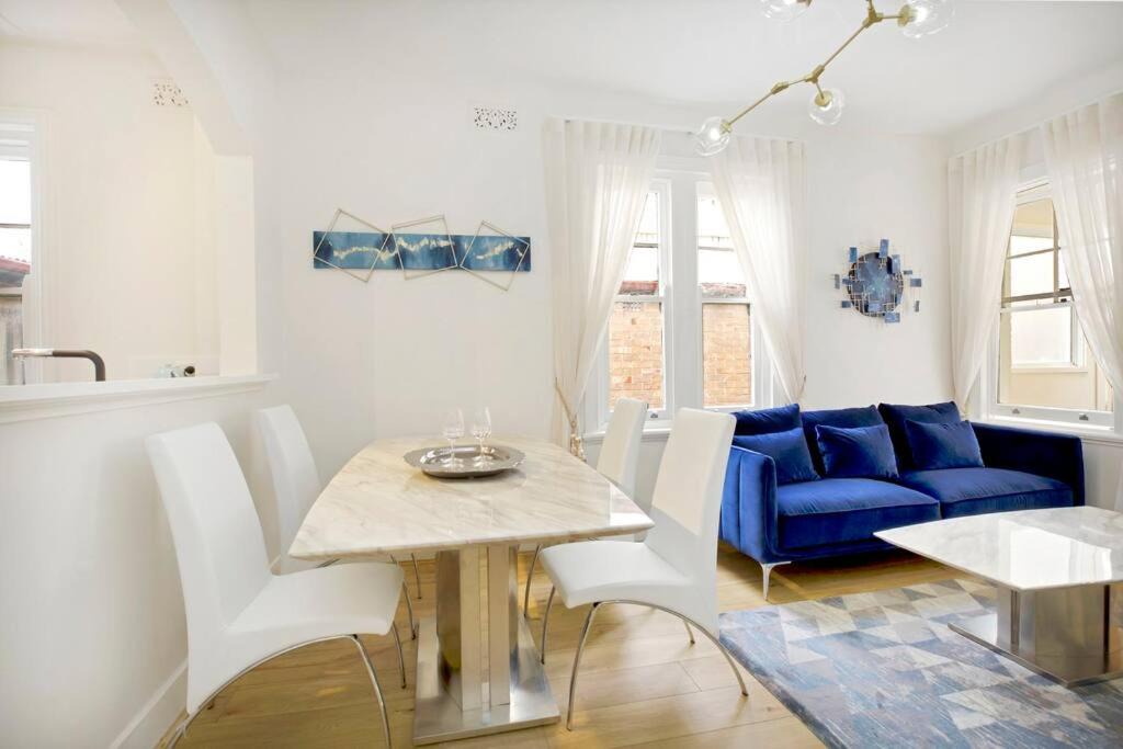 Millers Point Apartment | Sydney CBD Waterview Apartment 54A