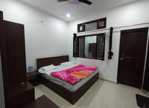 Kharsali Hotel | Tapovan ganga view