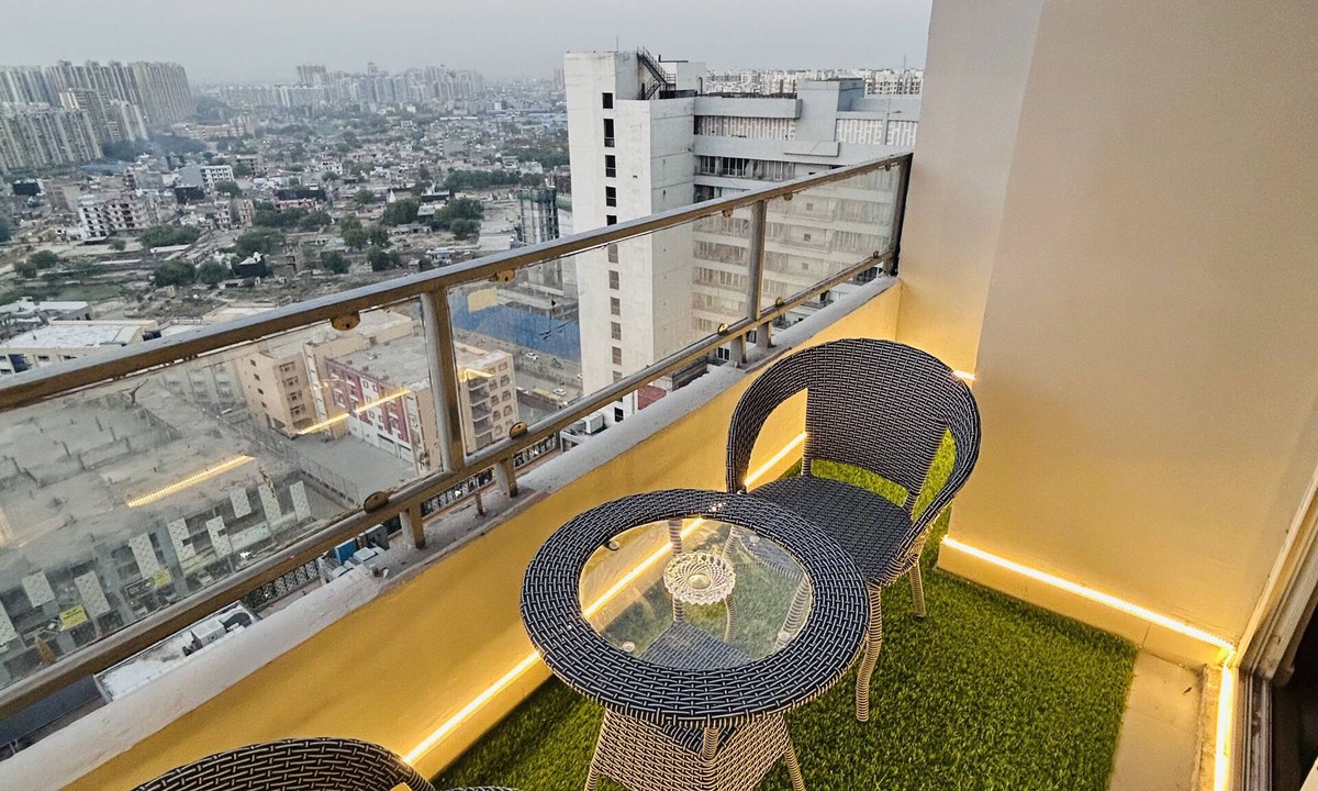 Greater Noida Apartment | The Amber Stays