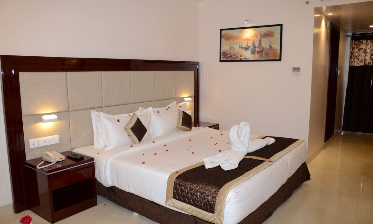 Patna Hotel | The AVR Hotels & Banquets