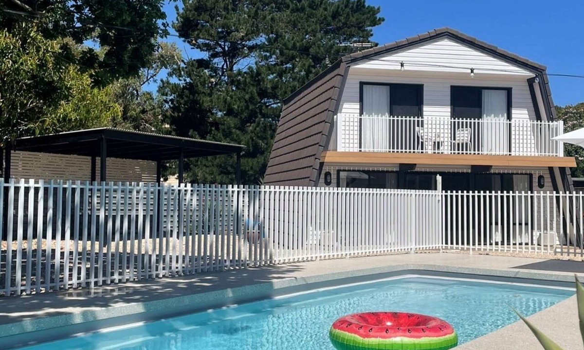 Carrickalinga House | The Coastal Oak - Pool | Linen and Towels | Pets | Wifi