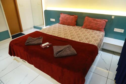 Palayam Apartment | The Crownstone Apartment