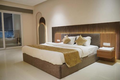 Malihabad Resort | The Glory Riverside Resort