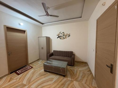 Amritsar Apartment | The Golden Gateway