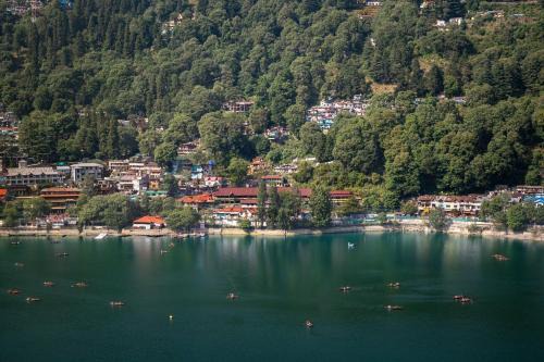 Mallital Hotel | The Grand Hotel, Nainital