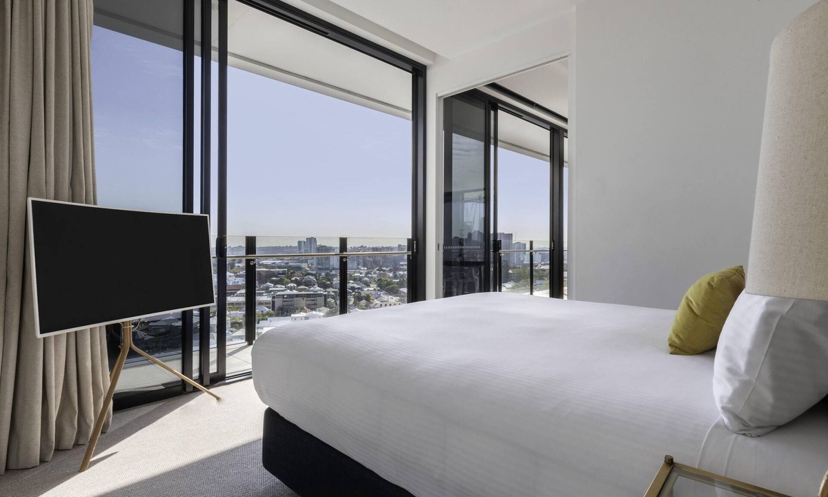 Spring Hill Hotel | The Johnson Brisbane - Art Series