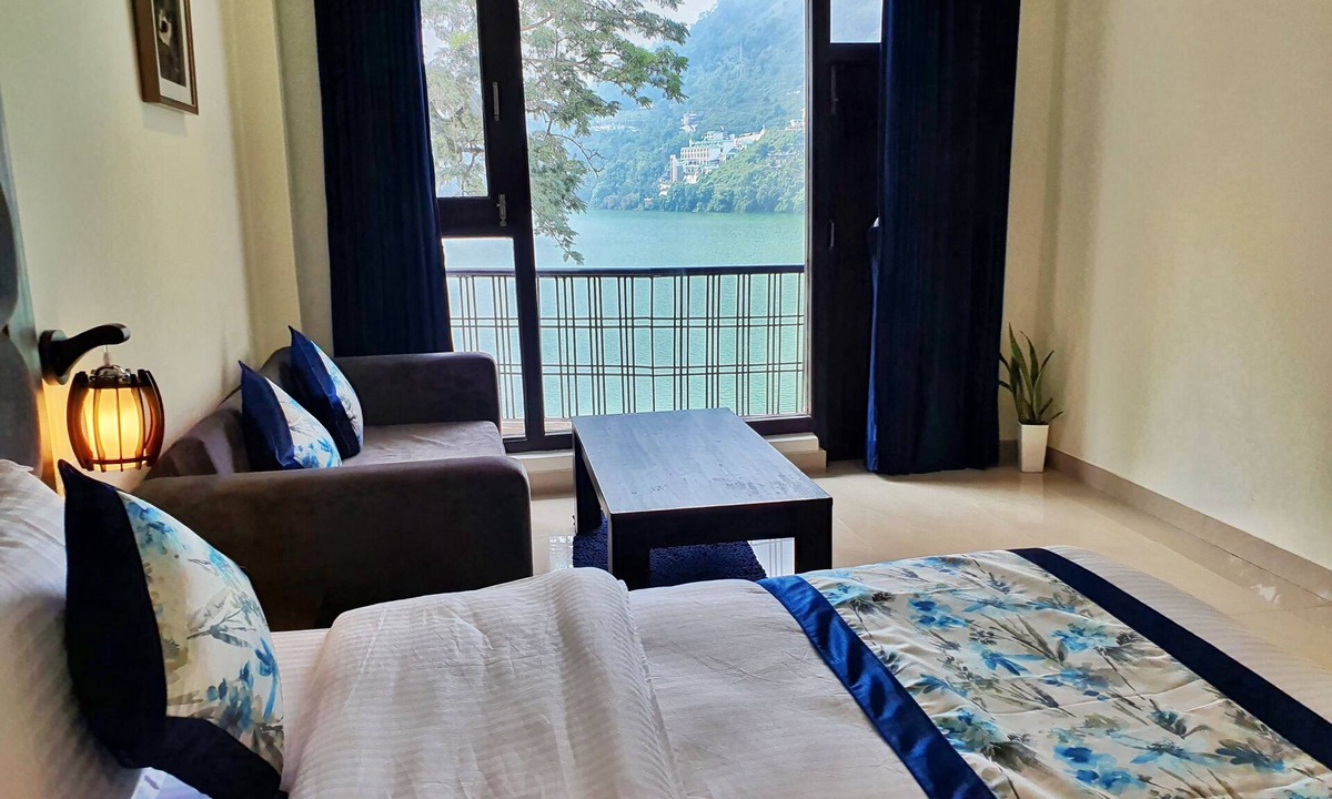 Bhimtal Hotel | The Lake Heritage @Bhimtal Lake