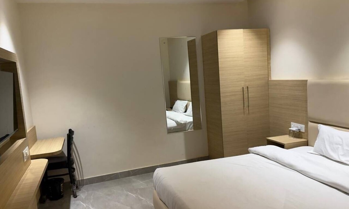 Jhansi Hotel | The Lotus Hotel