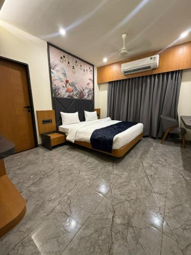 Dwarka Hotel | The Malay comfort- Hotel Dwarka residency