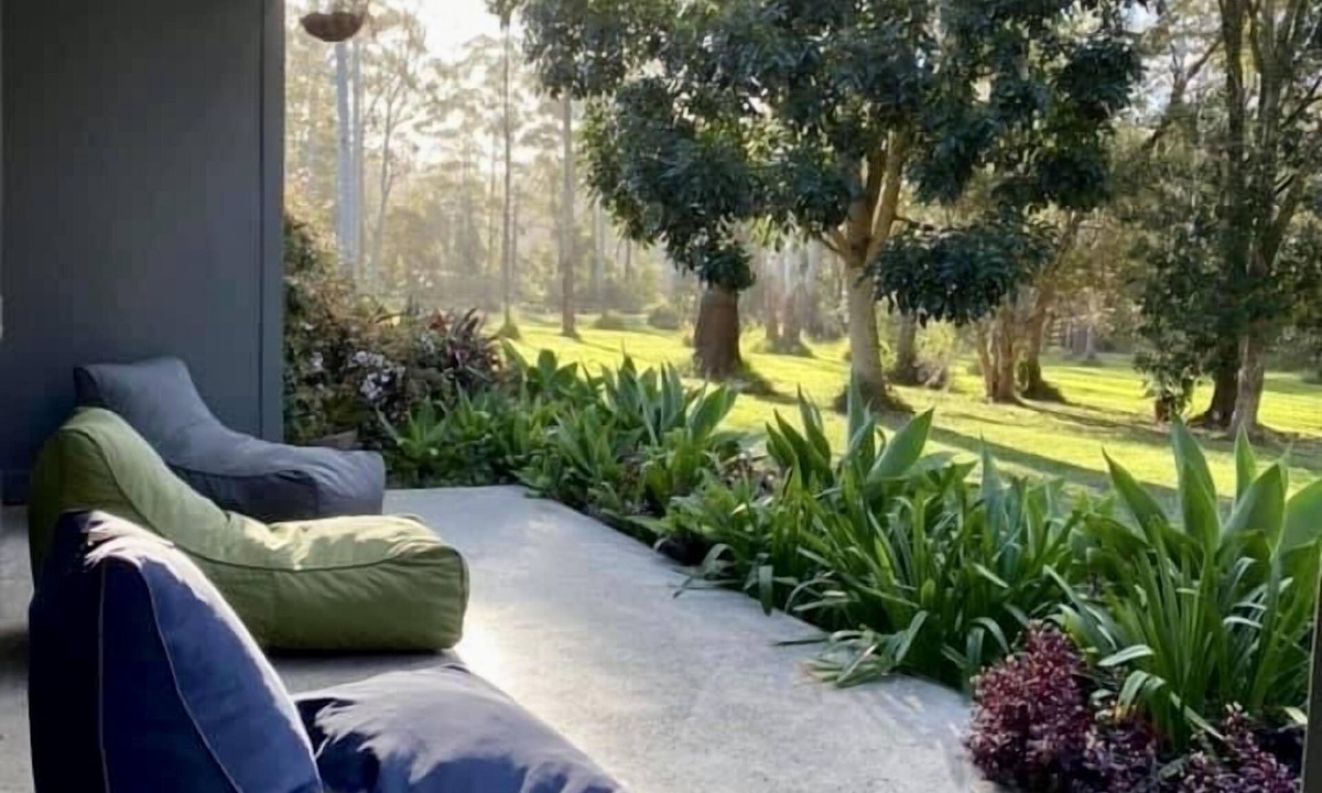 Urunga Cottage | The Nutty Bungalow.an organic nut orchard by the beach.