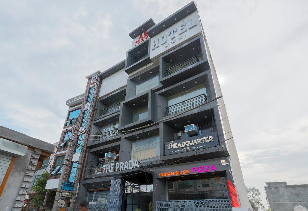 Rohtak Hotel | The Prada