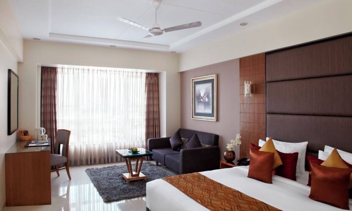 Dahej Hotel | The Radiant Swan
