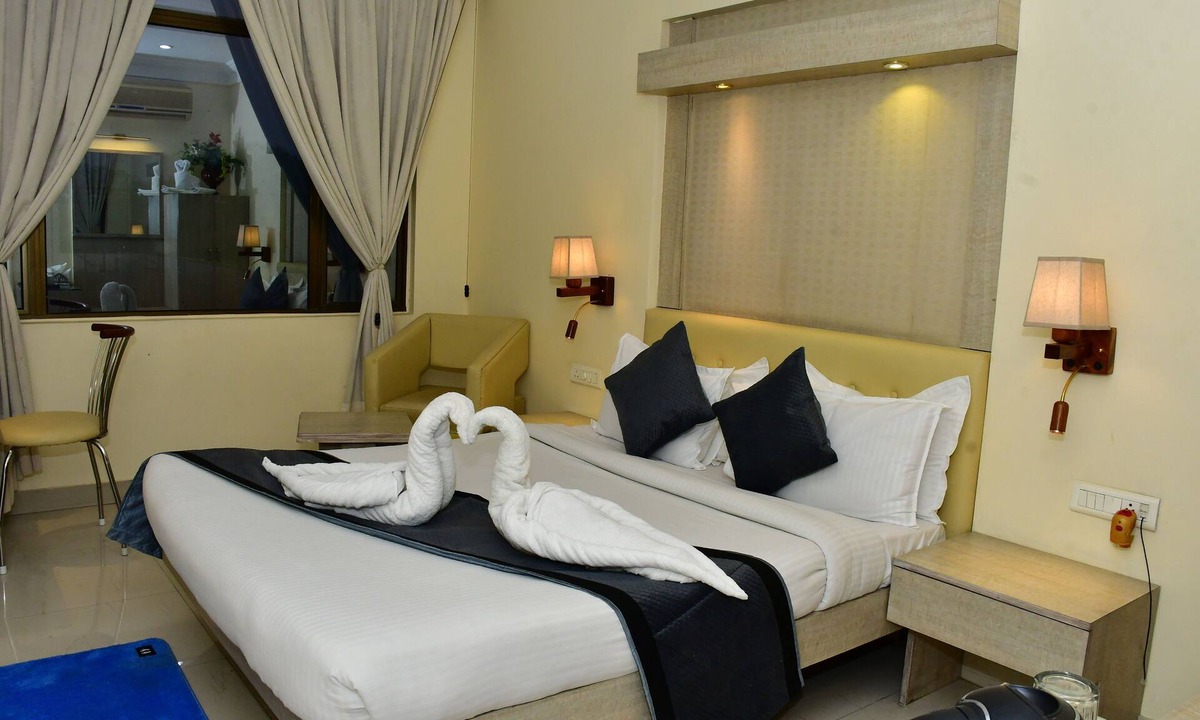 Kanpur Hotel | THE RASS HOTEL