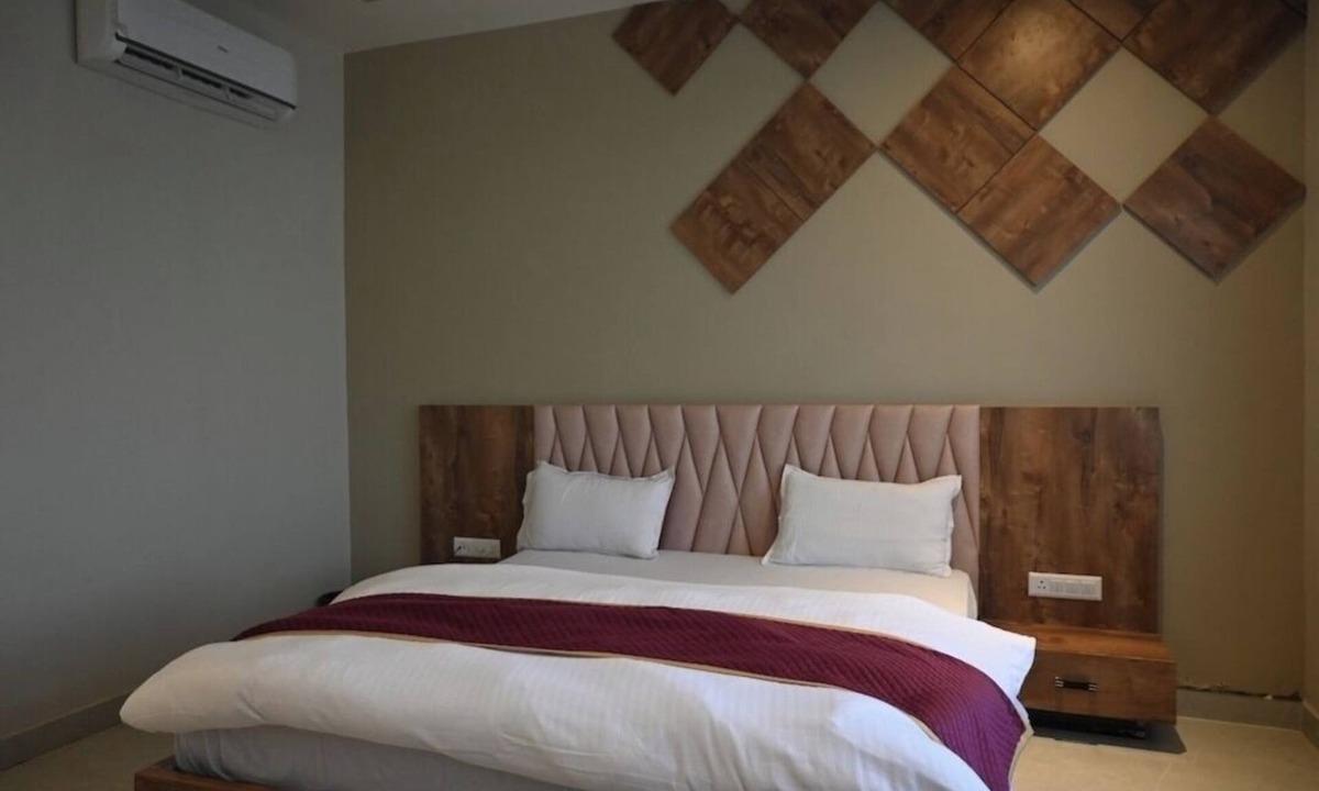 Shikohabad Hotel | The Ritu's Resort