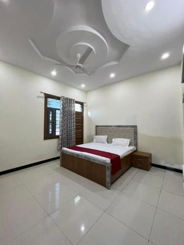 Saharanpur Hostel | The Royal Resort