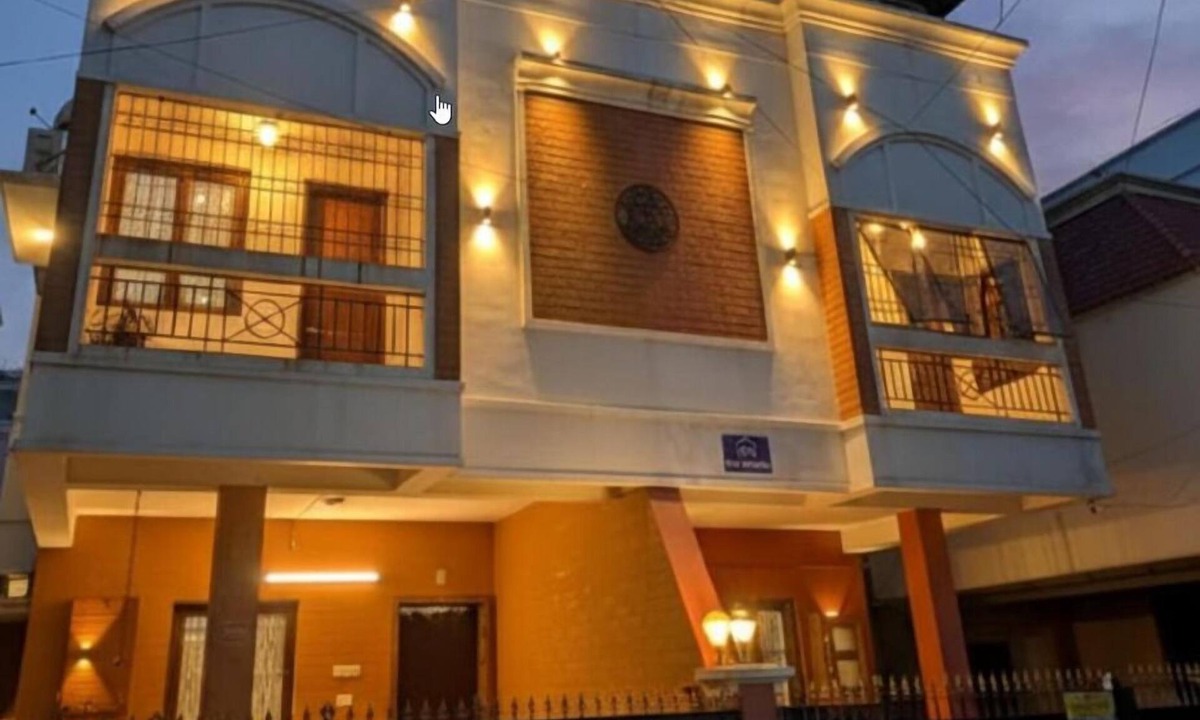 Koyambedu Hostel | The Sheltor