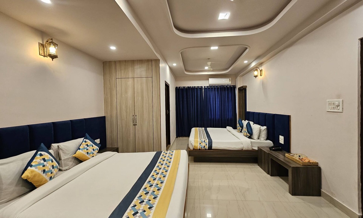 Nathdwara Hotel | The Sky Comfort Hotel Brahm Sambandh