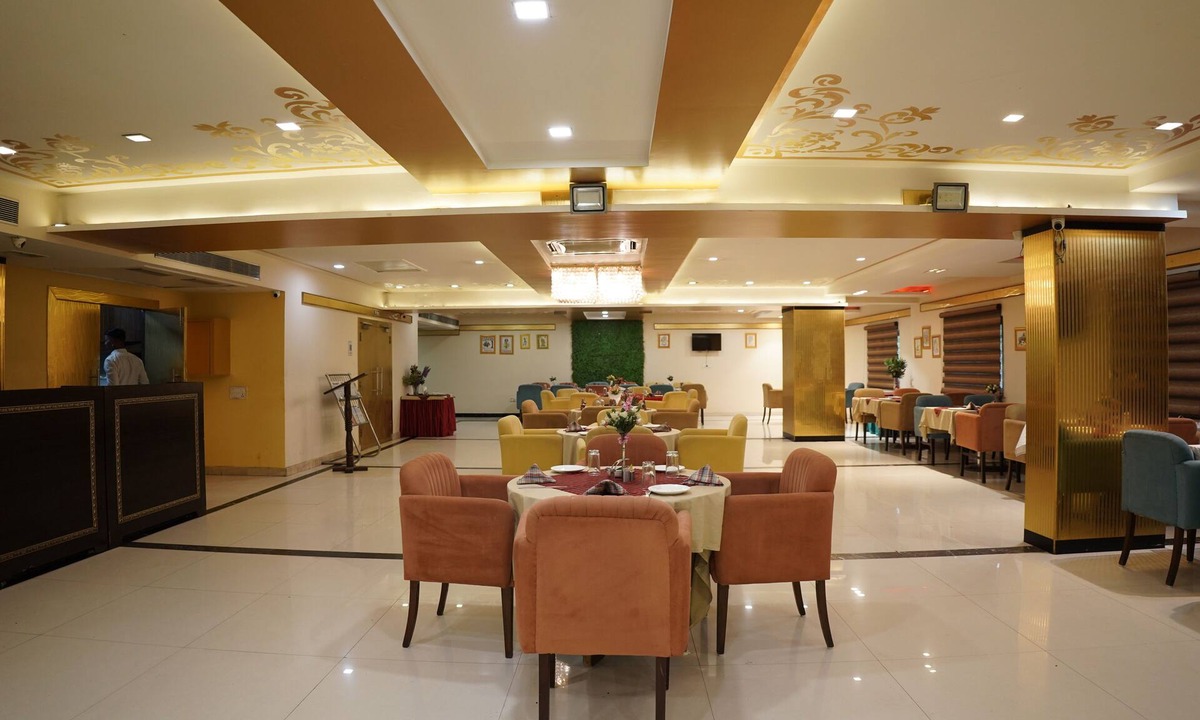 Gwalior Hotel | The Vinayak