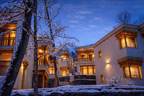 Leh Resort | The Vintage Villas Resort Ladakh - Luxury Stay with Mountain Views
