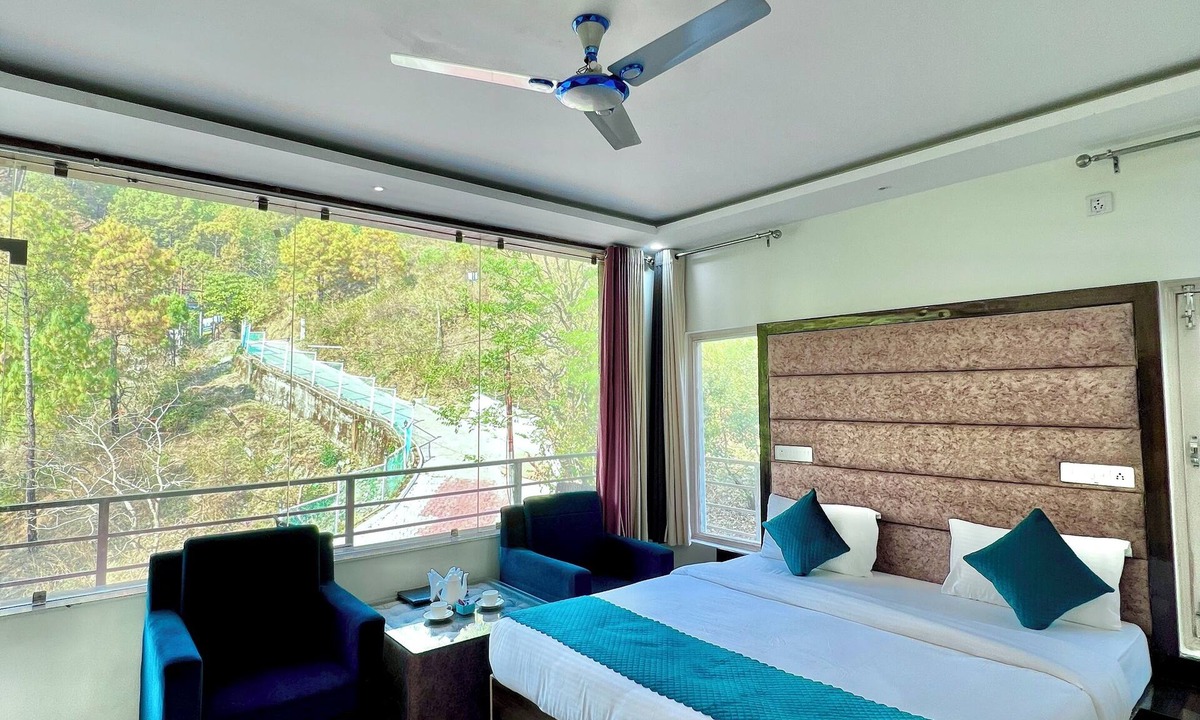Lansdowne Hotel | The White Rain Hotel
