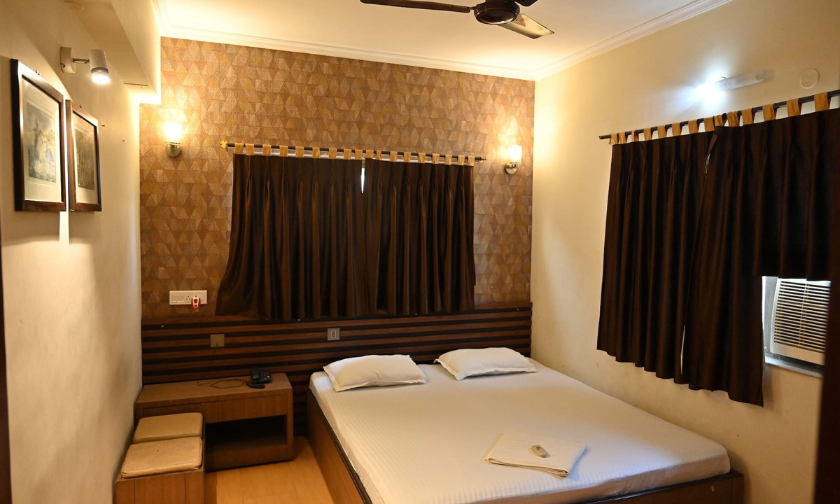 Kolkata Hotel | Tiger Inn
