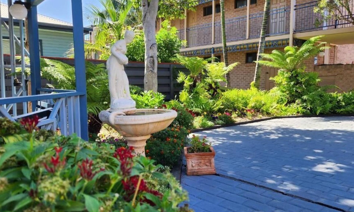 Port Macquarie Hotel | Town Beach Motor Inn