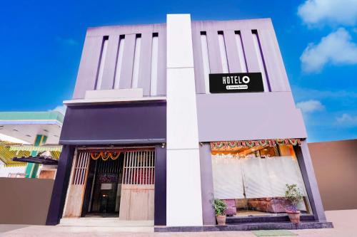 Sakinaka Hotel | Townhouse Asalpha Near International Airport