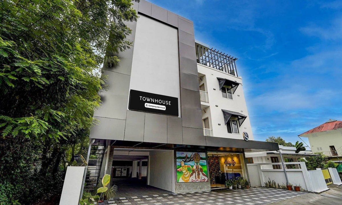 Alwaye House | Townhouse Cochin Airport Skyluxe