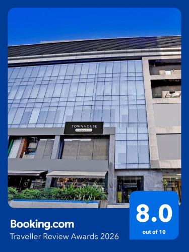 Vashi Hotel | Townhouse PBG Mall Vashi