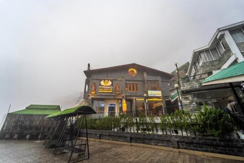 Bemloi Hotel | Treebo Bridge View Regency, Mall Road