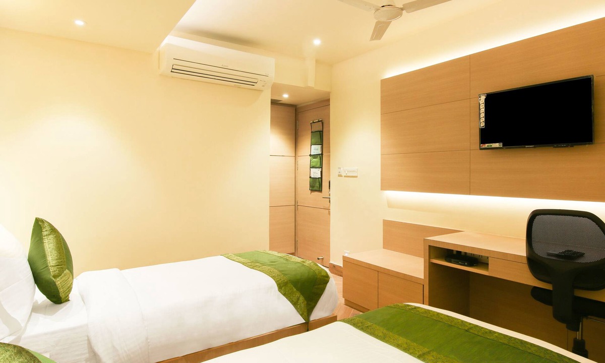 Chinar Park Hotel | Treebo Hoops - Airport, VIP Road