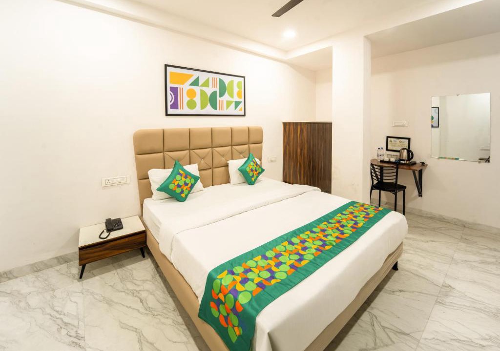 Indore Hotel | Treebo Shridhar Stay, 2 km from Indore Junction