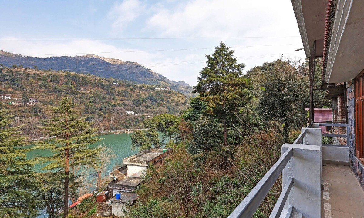Bhimtal Hotel | Treebo Trend Lake View Inn